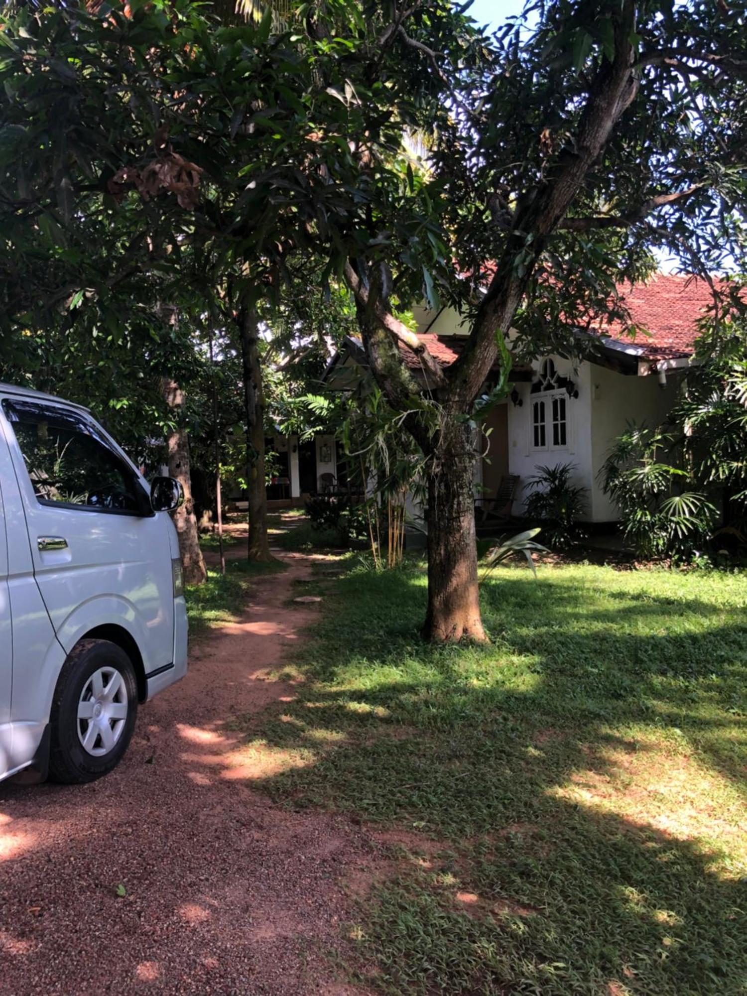Sylvester Villa Hostel เนกอมโบ ภายนอก รูปภาพ